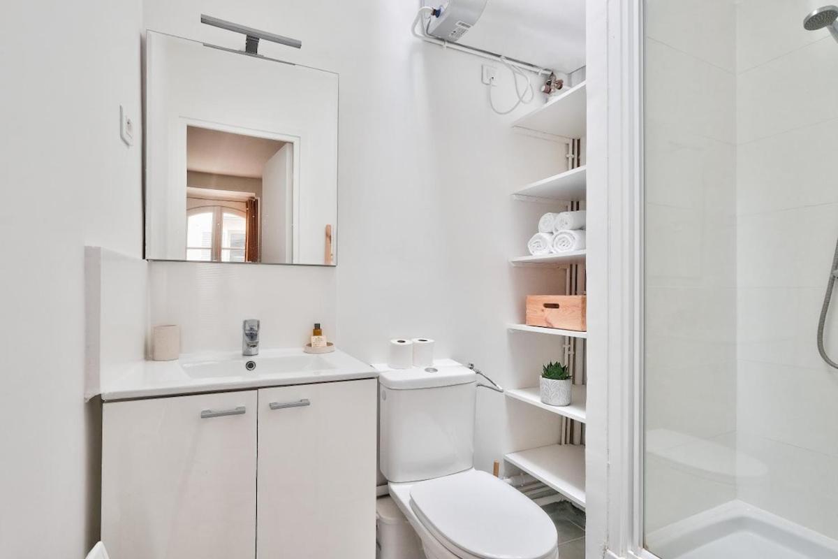 Lovely Place De La Bastille Apartment Paris
