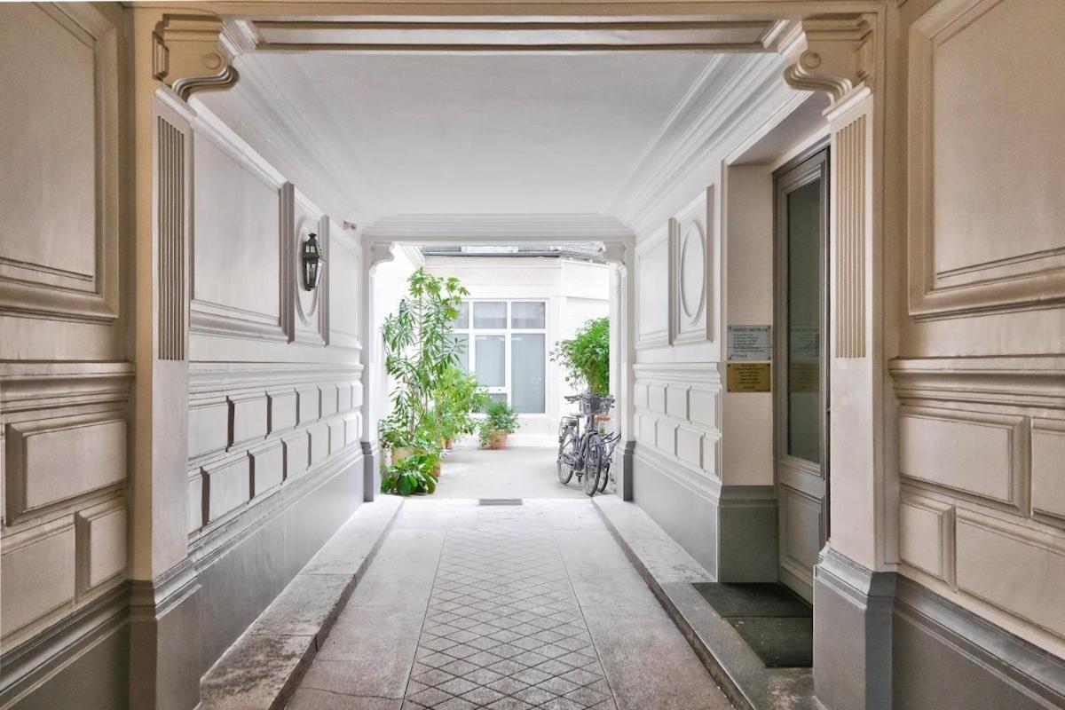 Lovely Place De La Bastille Apartment